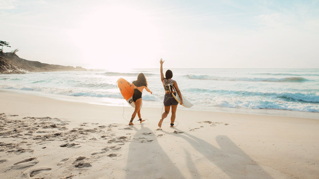 Girl Surfers